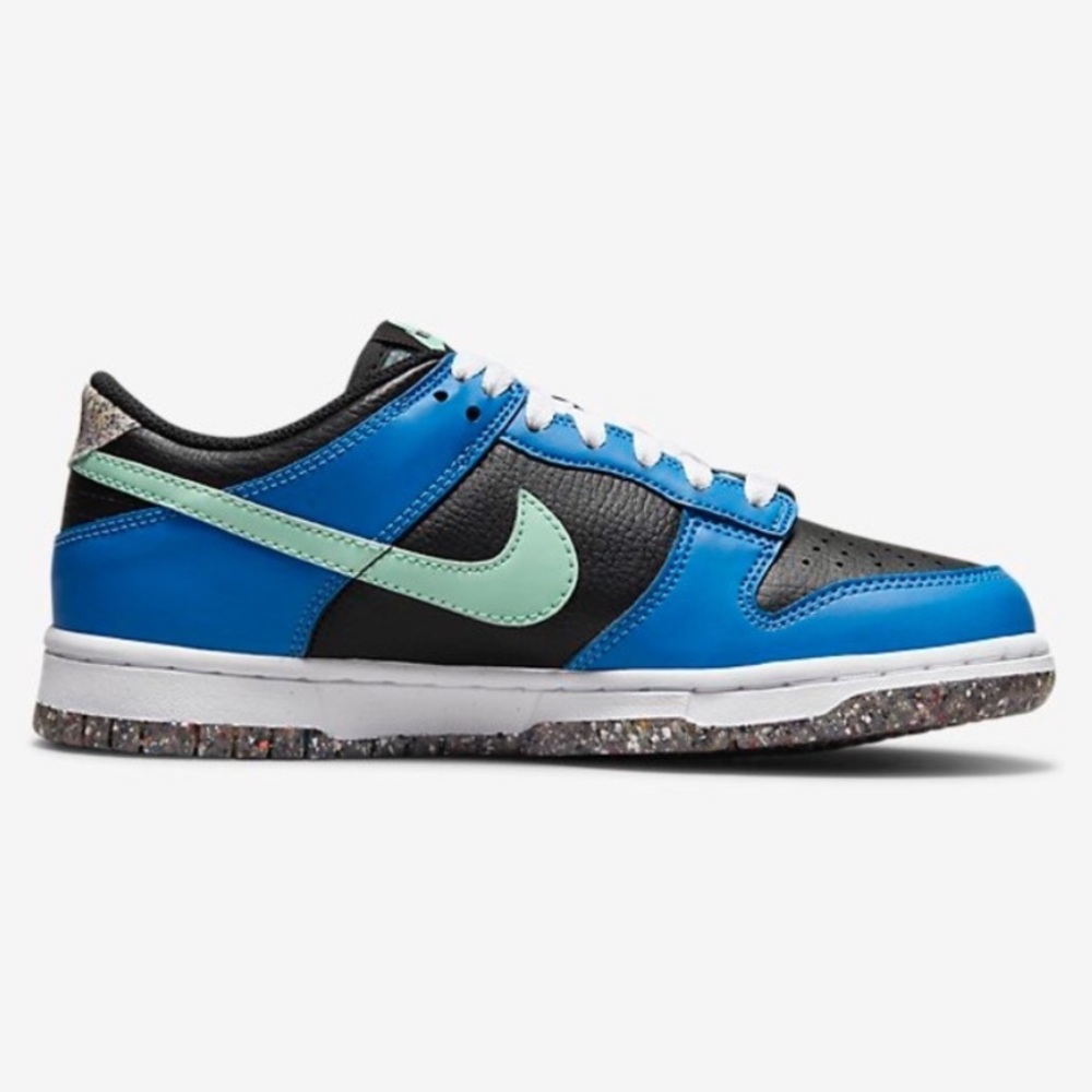 NWOT Nike Dunk Low SE GS 'Black Light Photo Blue Mint Foam' Youth size 5.5